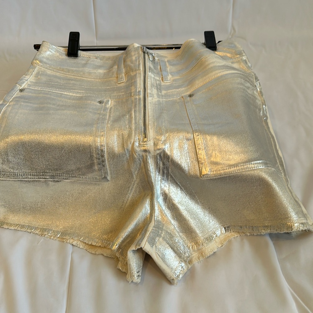 BA&SH. David short. Size 42, Color: Silver